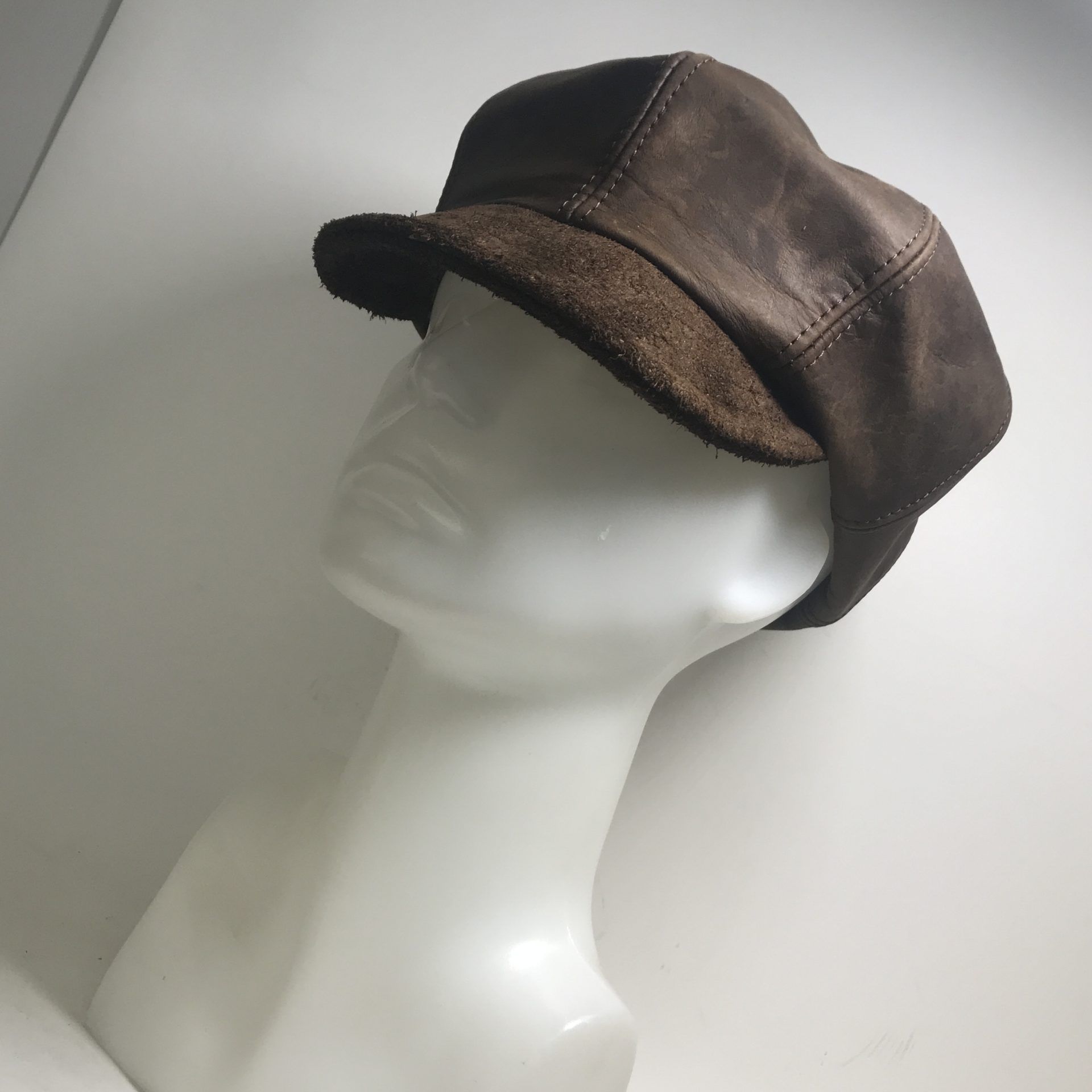 8 Piece Cap Distressed Brown Leather/Suede Peak Brown – Medium 56/57cm