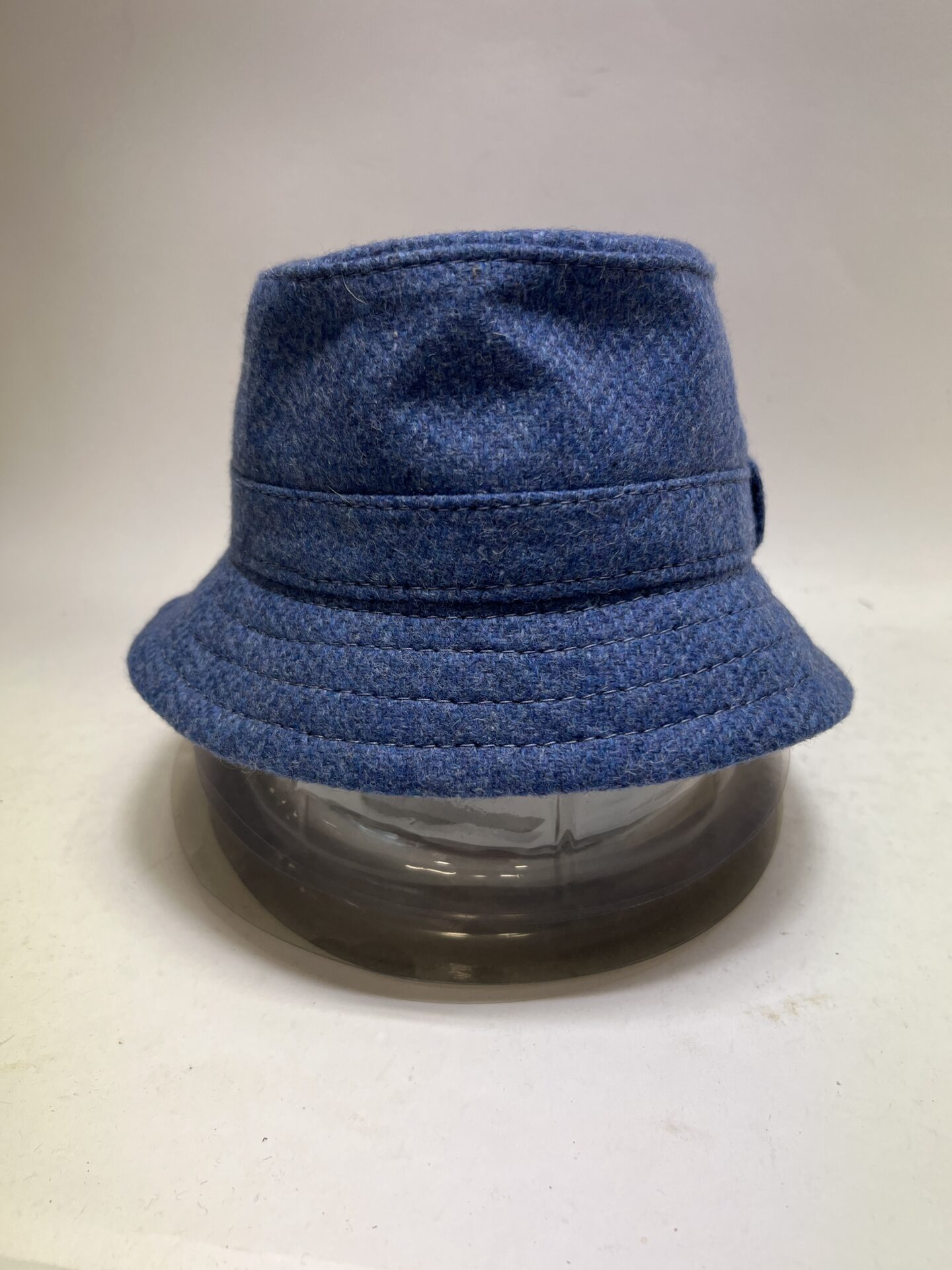 Bucket hall blue wool
