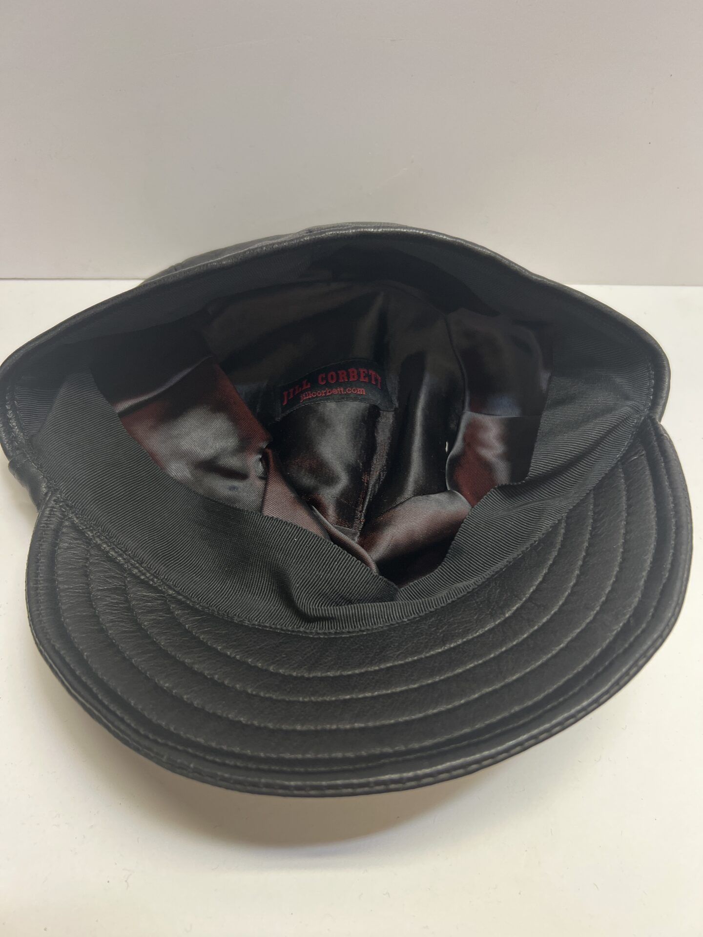 Twist crown cap black nappa leather L 58/59 cm
